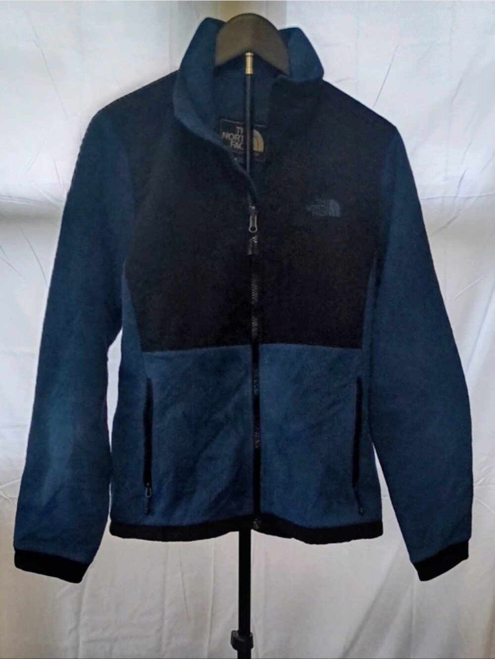 The North Face Women's Black & Navy Full-Zip Fleece Jacket